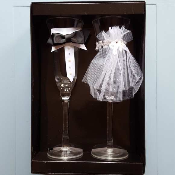 Wedding Glass His & Hers Toasting Glasses - Picture 2 of 5